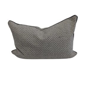 Lumbar Cushion Black and natural Patterned