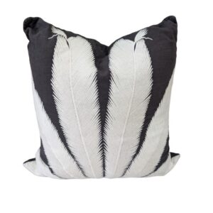 Cushion Black w White Palm
