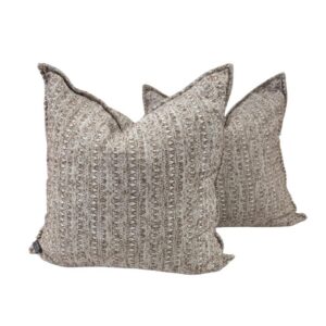 Pair Cushion Natural and chocolate